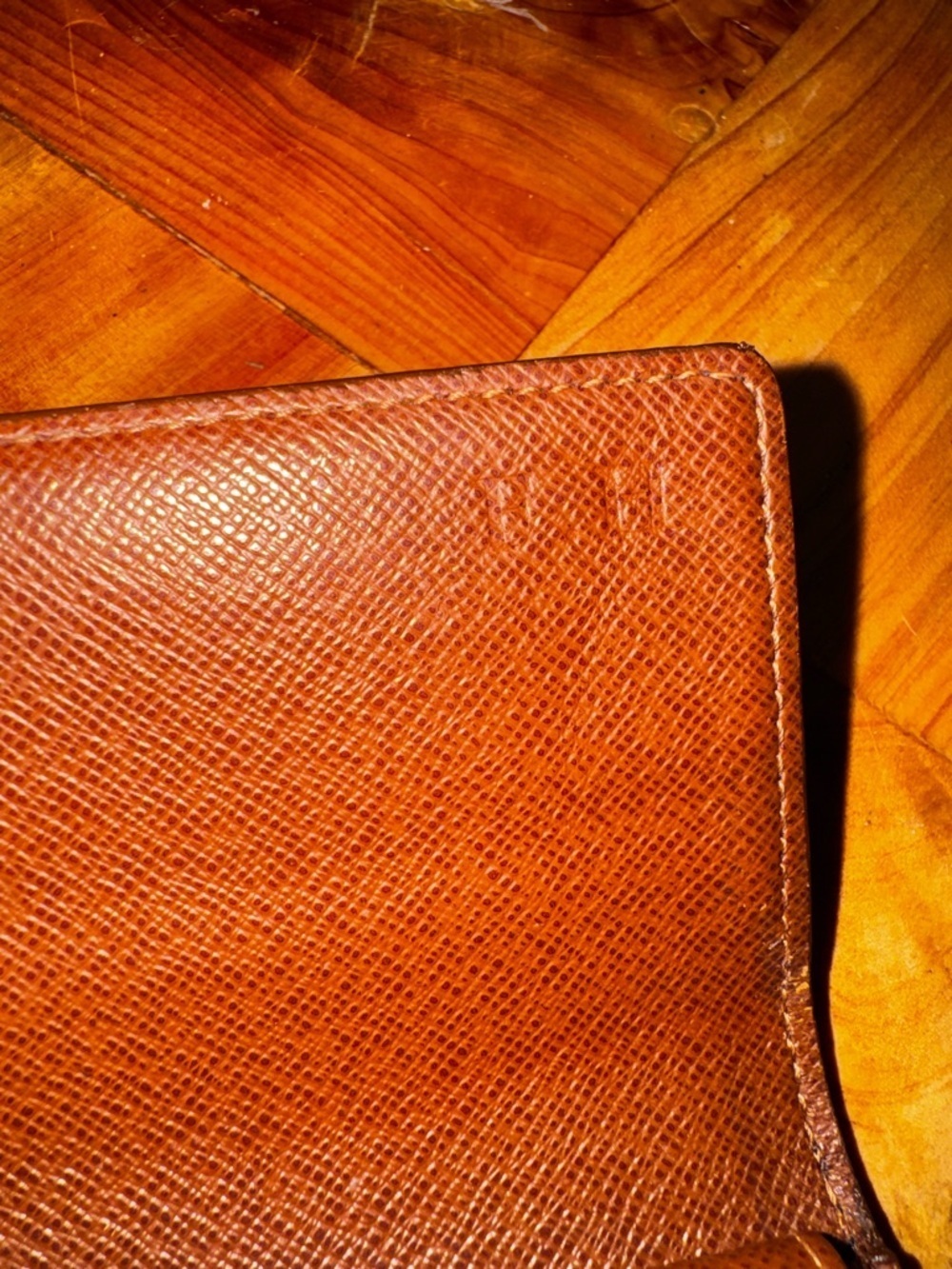 Louis Vuitton Monogram Porte
Tresor International Trifold Long
Wallet/ - Picture 15 of 17